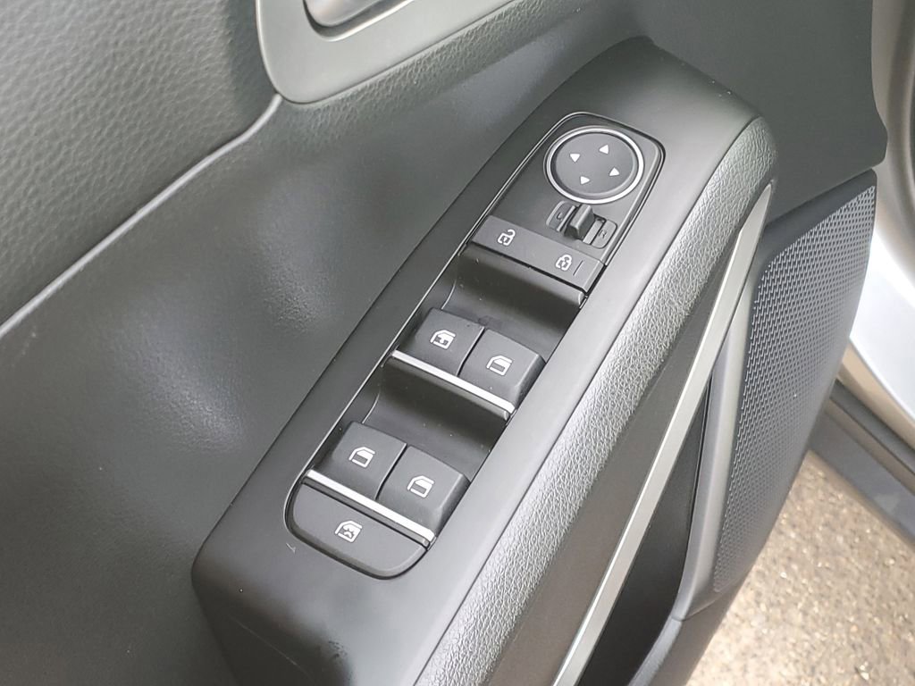 Used 2025 Kia Soul LX w/ LX Technology Package image 9