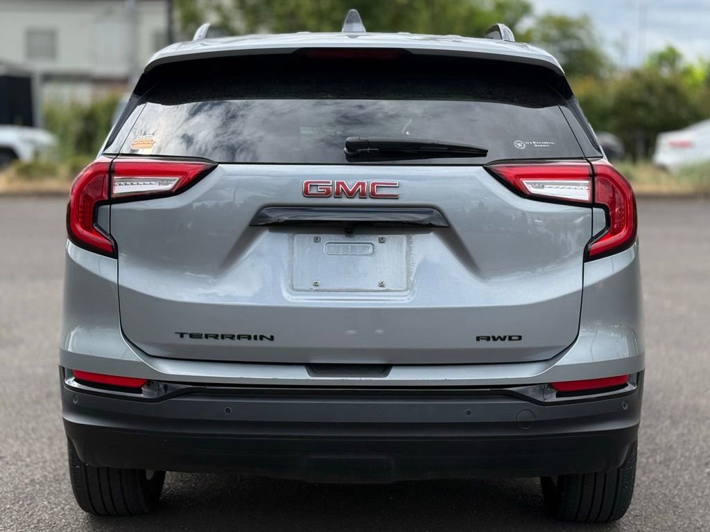 Used 2024 GMC Terrain SLE w/ Elevation Edition AWD/4WD image 4