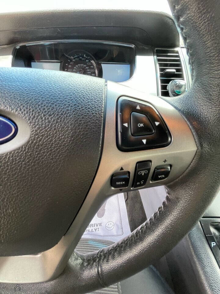 Used 2016 Ford Taurus SEL w/ Equipment Group 201A image 18