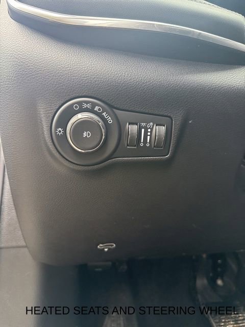 Used 2024 Jeep Compass Limited w/ High Altitude Package image 16