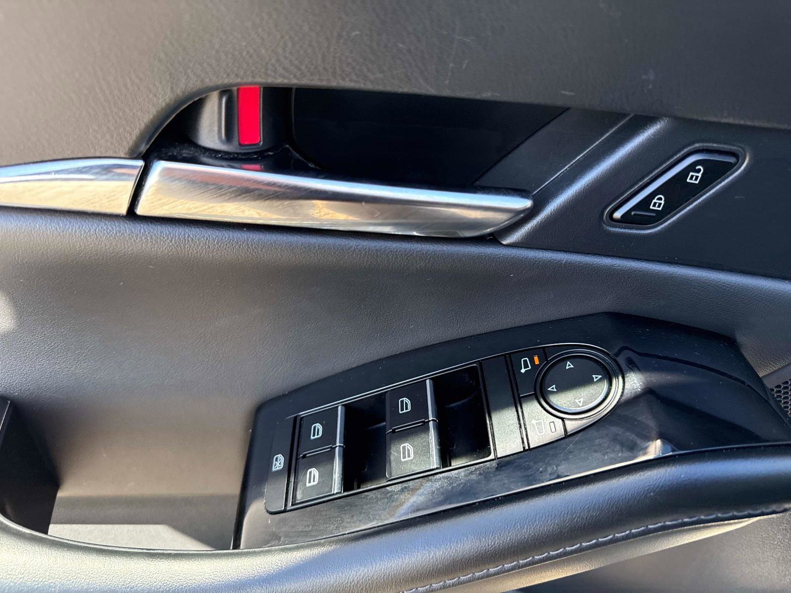 Certified 2025 MAZDA CX-30 AWD 2.5 S w/ Preferred Package image 18