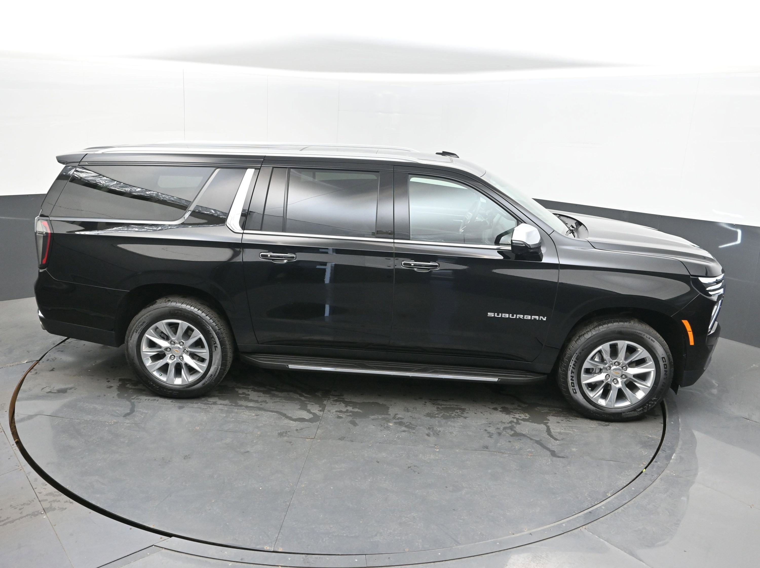 New 2026 Chevrolet Suburban Premier w/ Sun And Tow Package AWD/4WD image 38