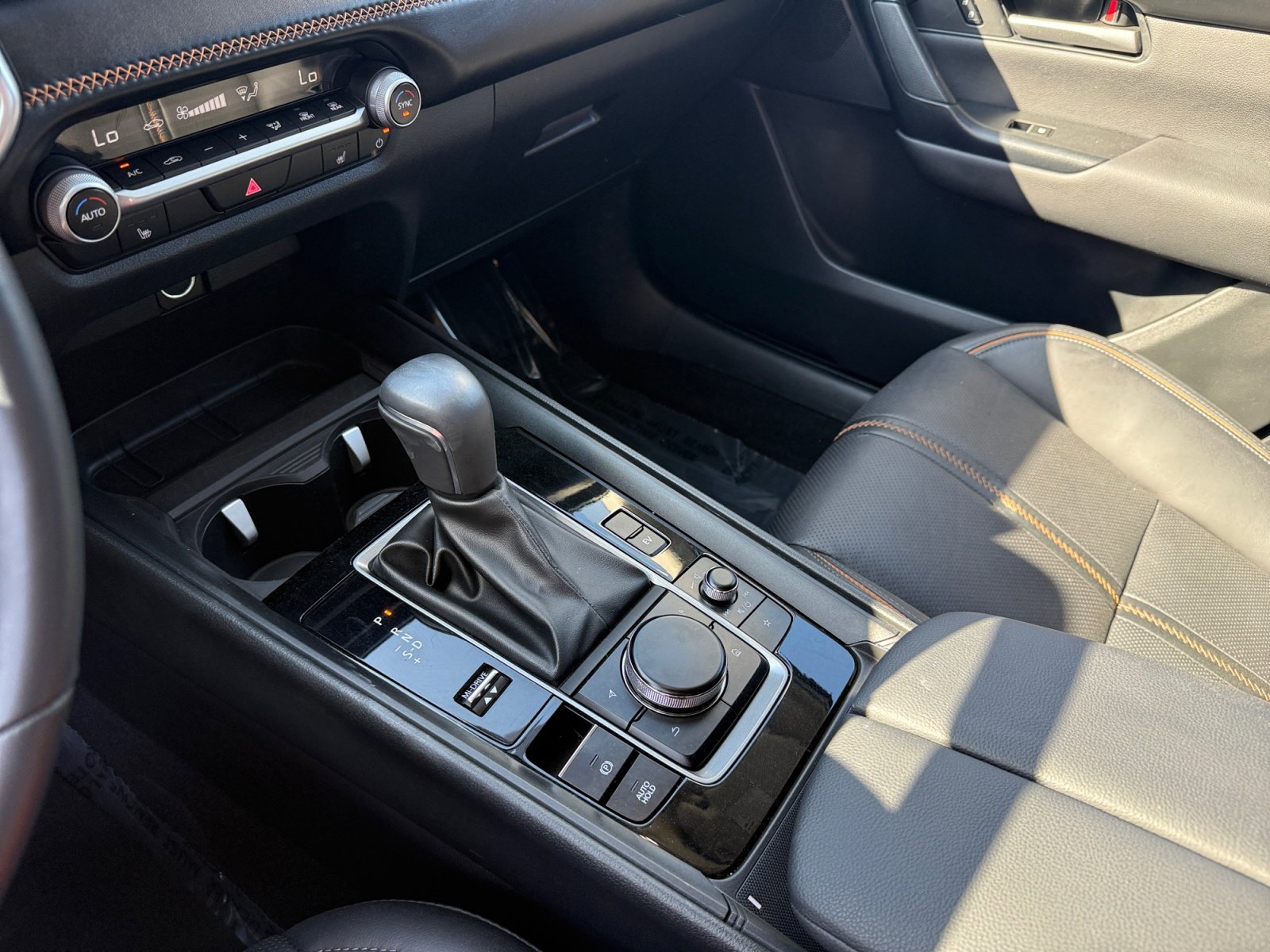 Used 2025 MAZDA CX-50 AWD 2.5 Hybrid w/ Premium Pkg image 13