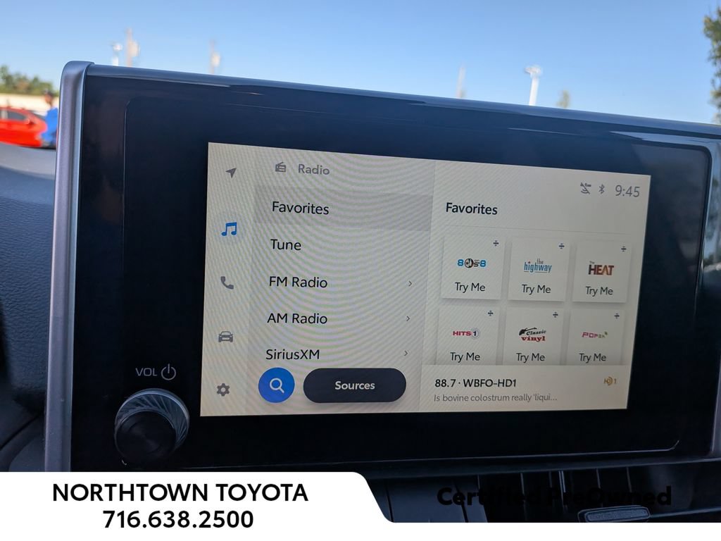 Used 2025 Toyota RAV4 XLE AWD/4WD image 11
