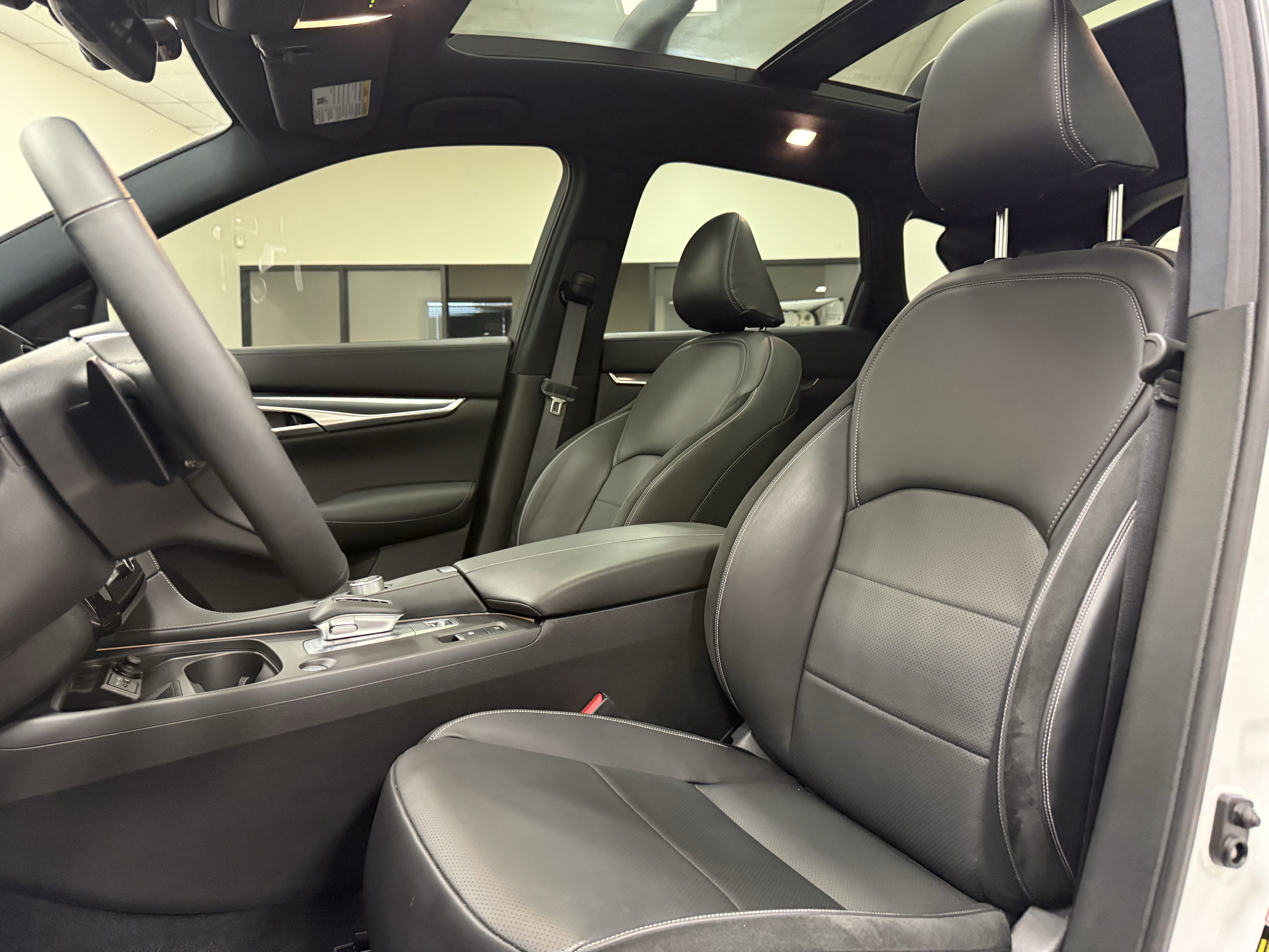 Certified 2025 INFINITI QX50 Sport AWD/4WD image 13