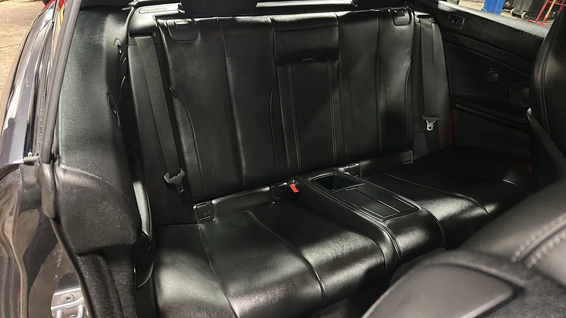 Used 2018 BMW M4 Convertible image 24