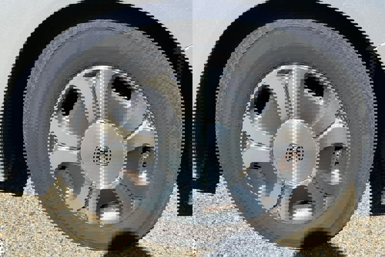 Used 2012 Honda Civic Hybrid Sedan image 15