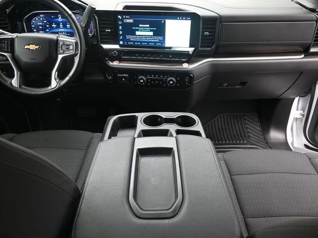 Used 2025 Chevrolet Silverado 2500 LT w/ Convenience Package image 25