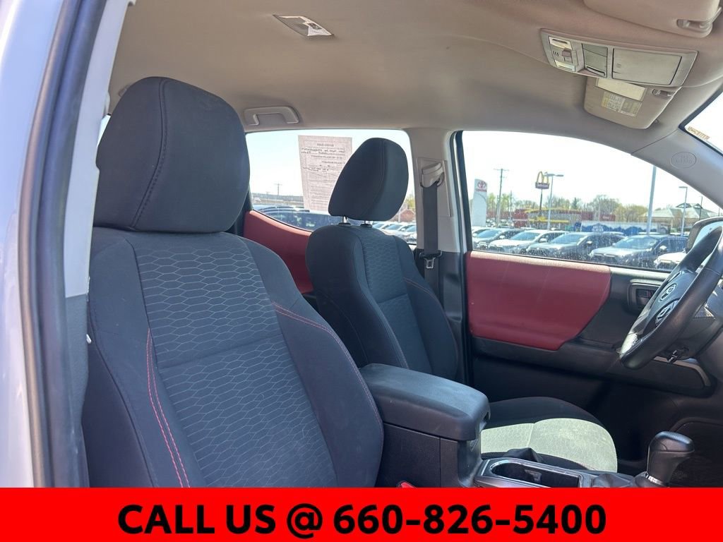 Certified 2018 Toyota Tacoma SR5 image 7