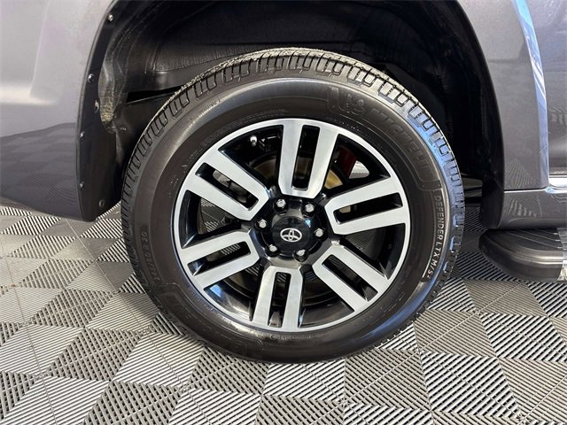 Used 2021 Toyota 4Runner Limited image 25