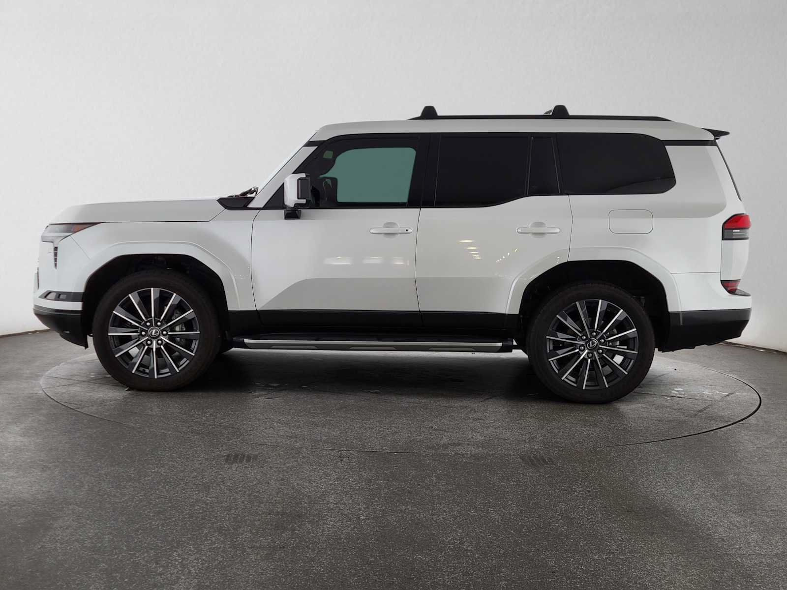 Used 2024 Lexus GX 550 w/ Accessory Package (Z1) AWD/4WD image 6