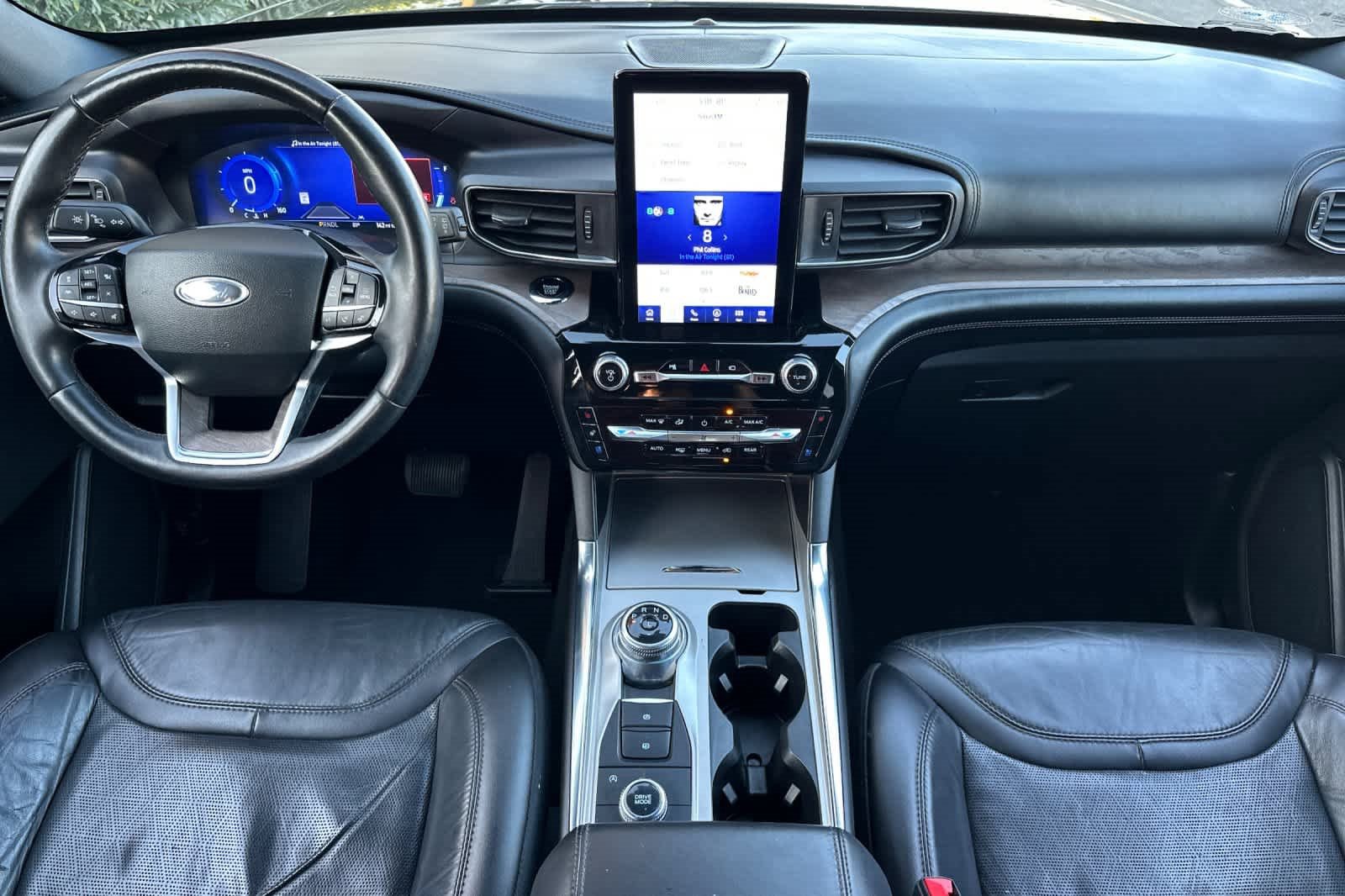 Certified 2023 Ford Explorer Platinum w/ Technology Package image 3