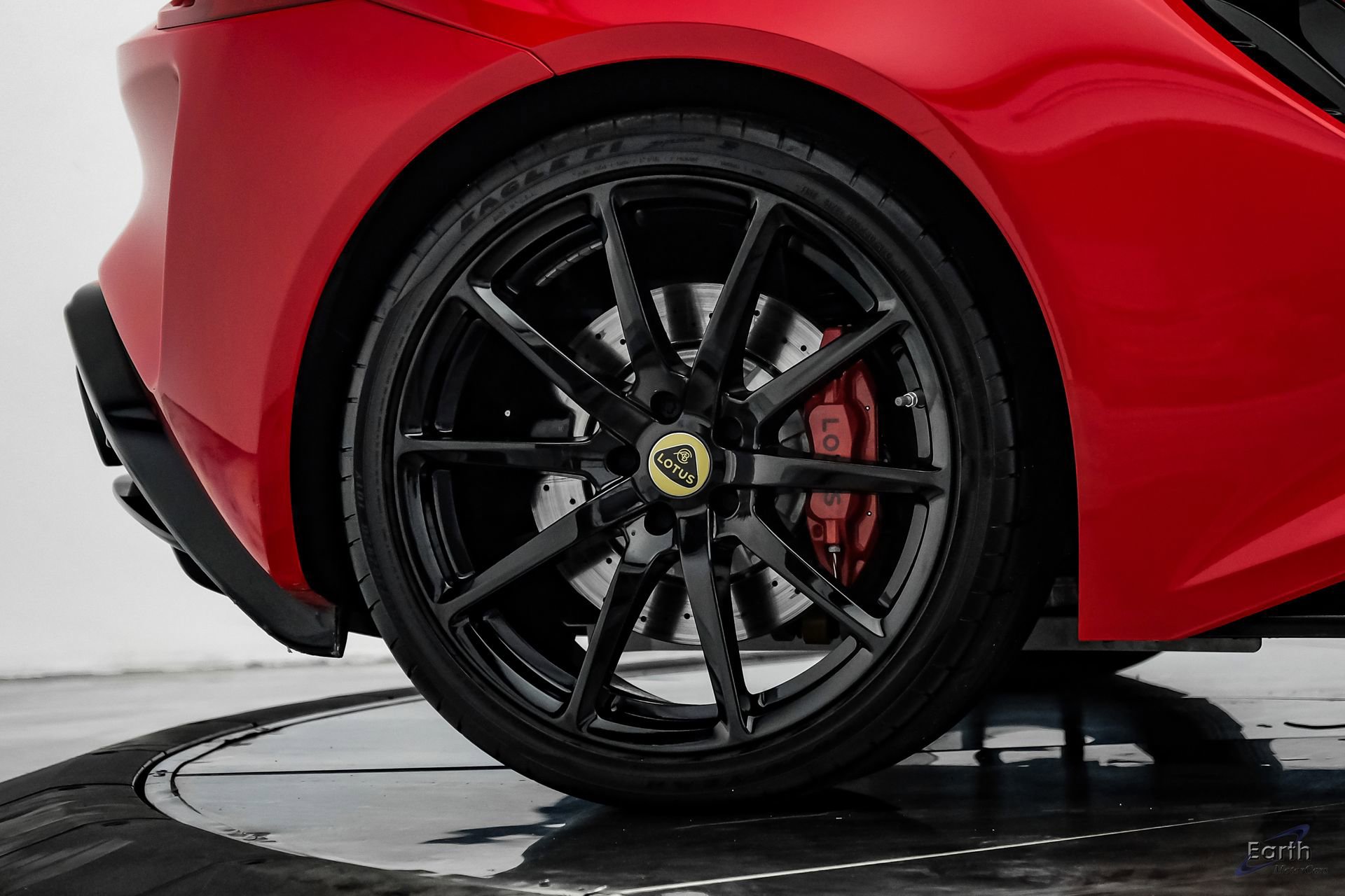 Used 2025 Lotus Emira RWD image 95