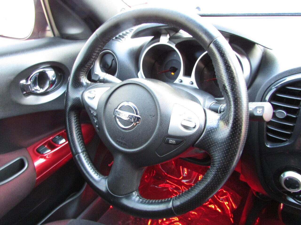 Used 2014 Nissan Juke SV w/ Navigation Package image 37