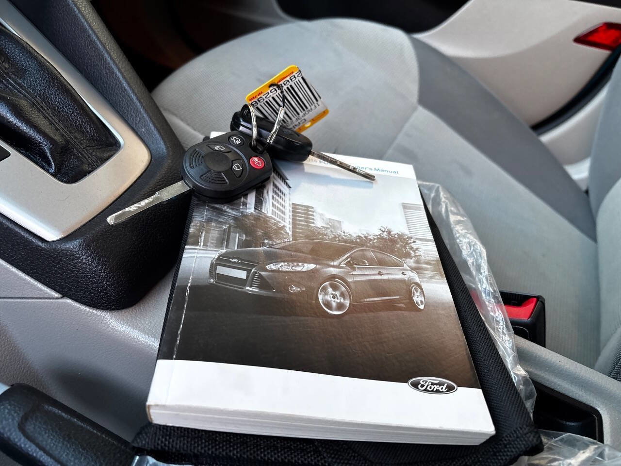 Used 2014 Ford Focus SE image 25