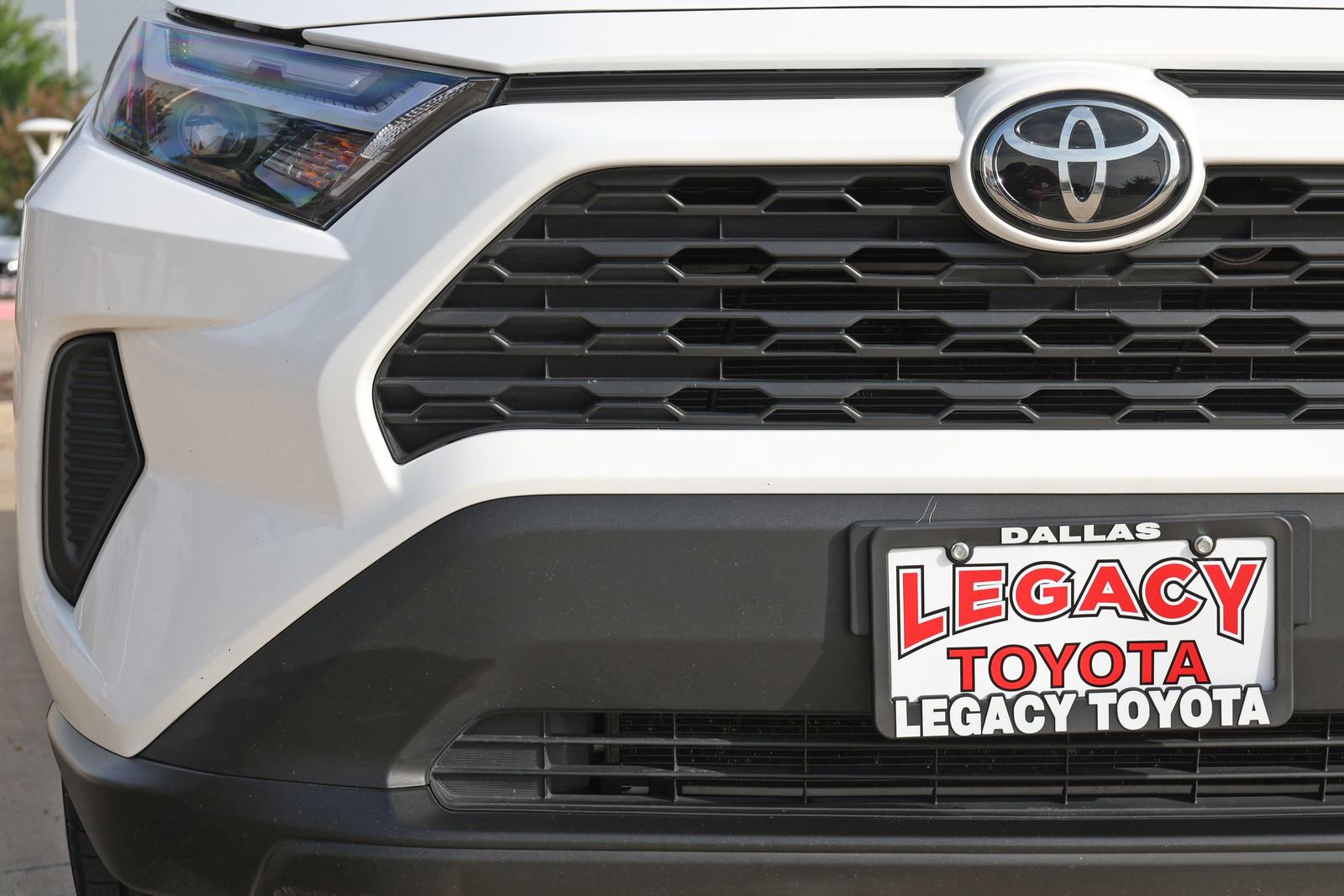 Used 2024 Toyota RAV4 XLE w/ Weather Package image 11