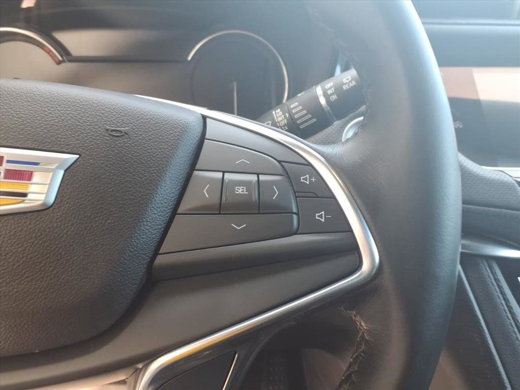 Certified 2022 Cadillac XT5 Luxury image 11