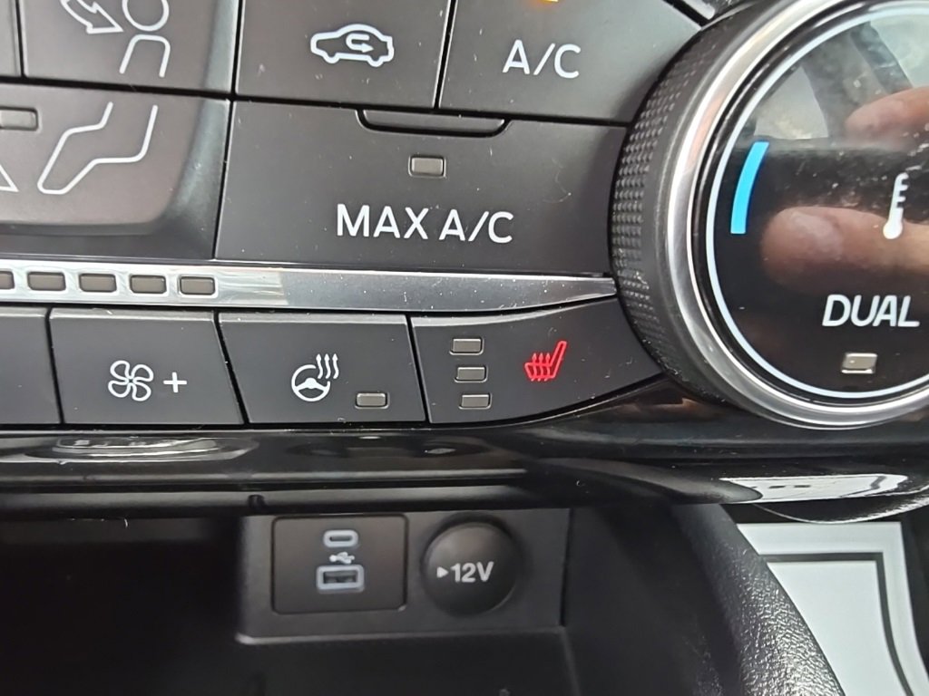 Used 2022 Ford Escape SEL image 10