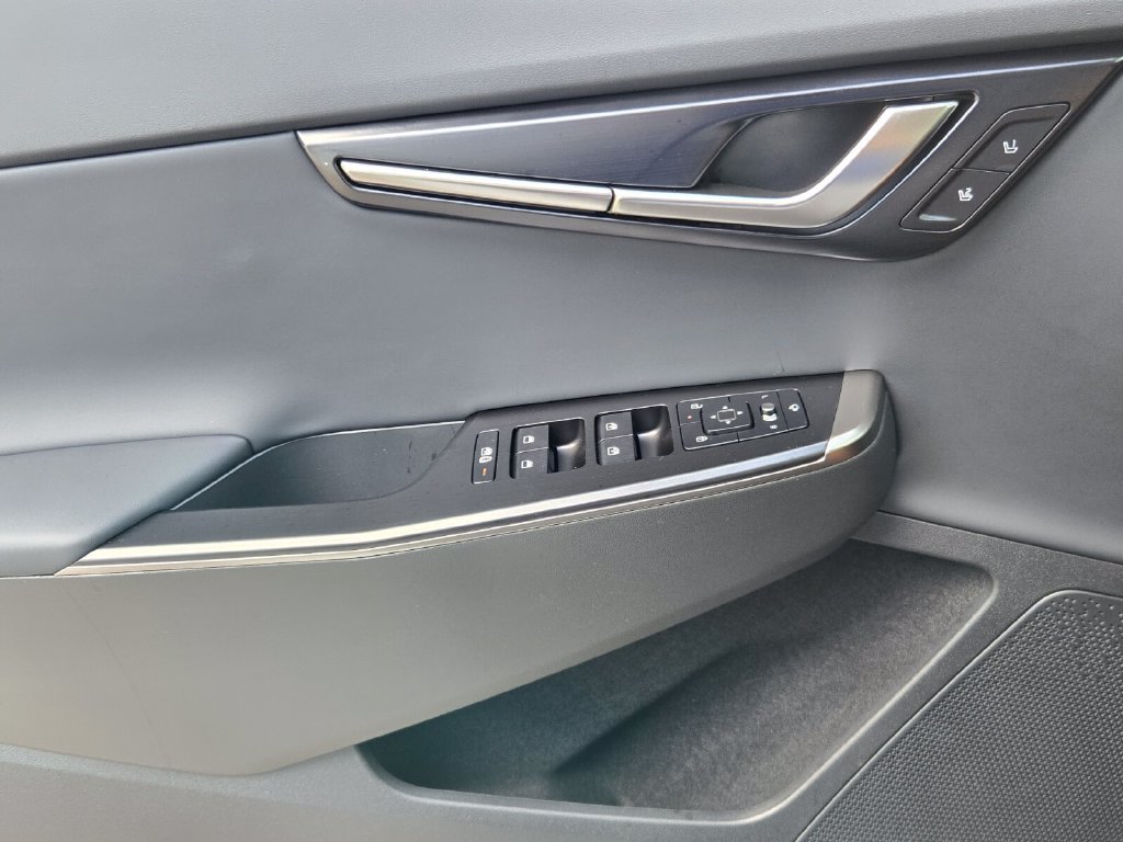 New 2026 Kia EV6 Wind RWD image 14