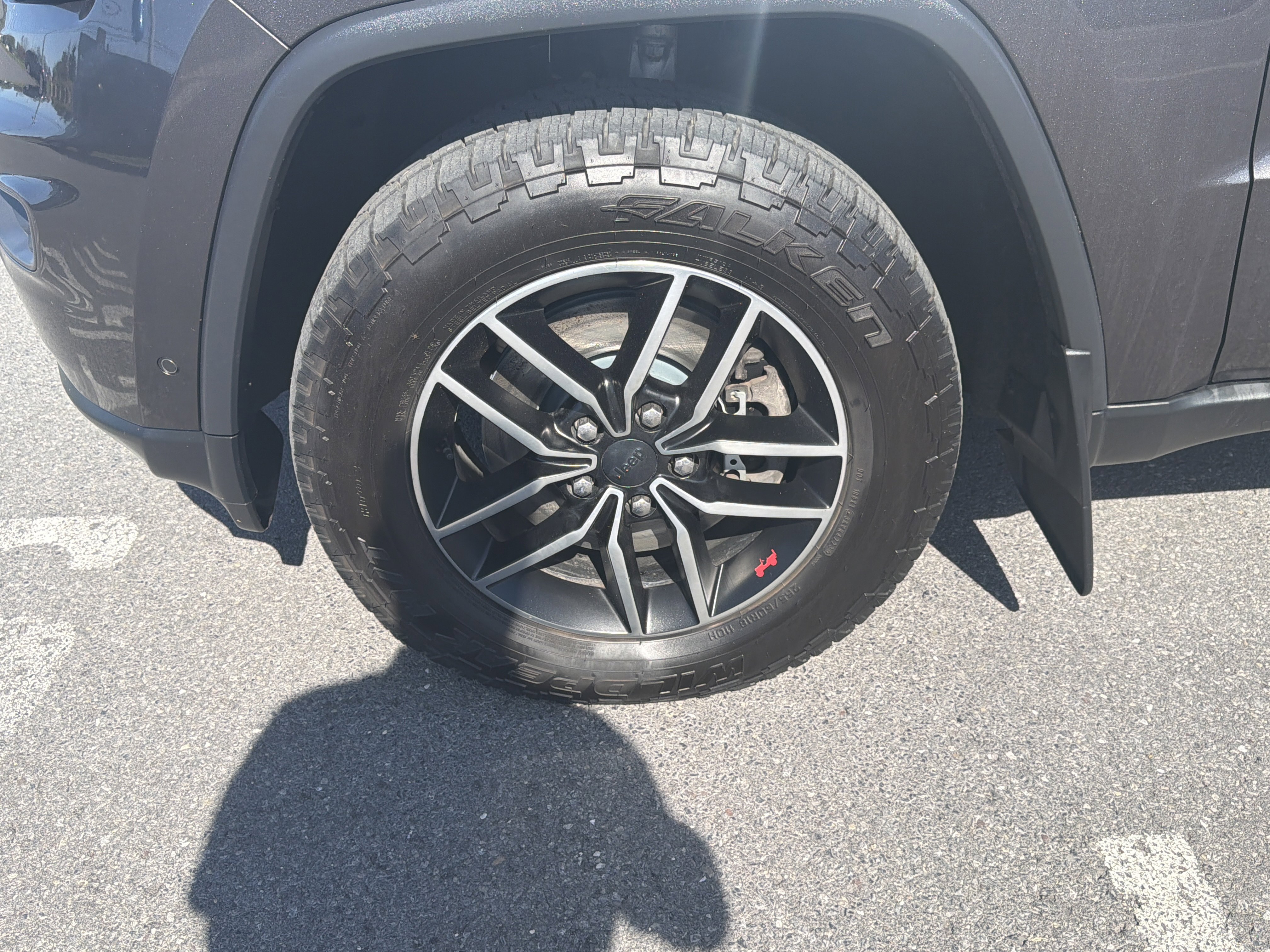 Used 2019 Jeep Grand Cherokee Trailhawk AWD/4WD image 11