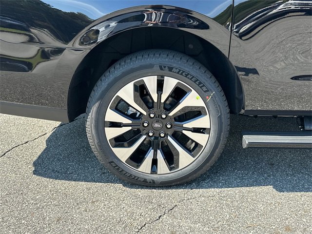New 2025 Ford Expedition Max Platinum w/ Platinum Ultimate Package image 17