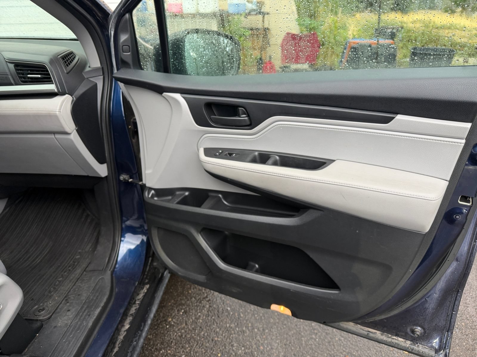Used 2019 Honda Odyssey EX image 17