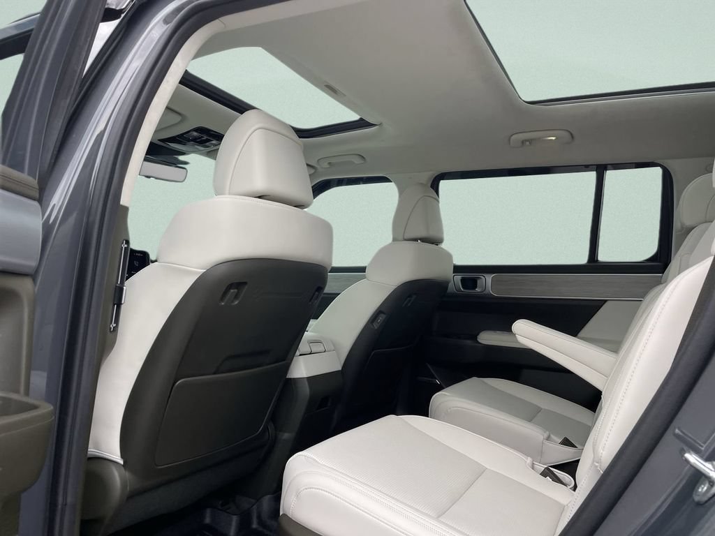 Certified 2024 Hyundai Santa Fe Calligraphy FWD image 20