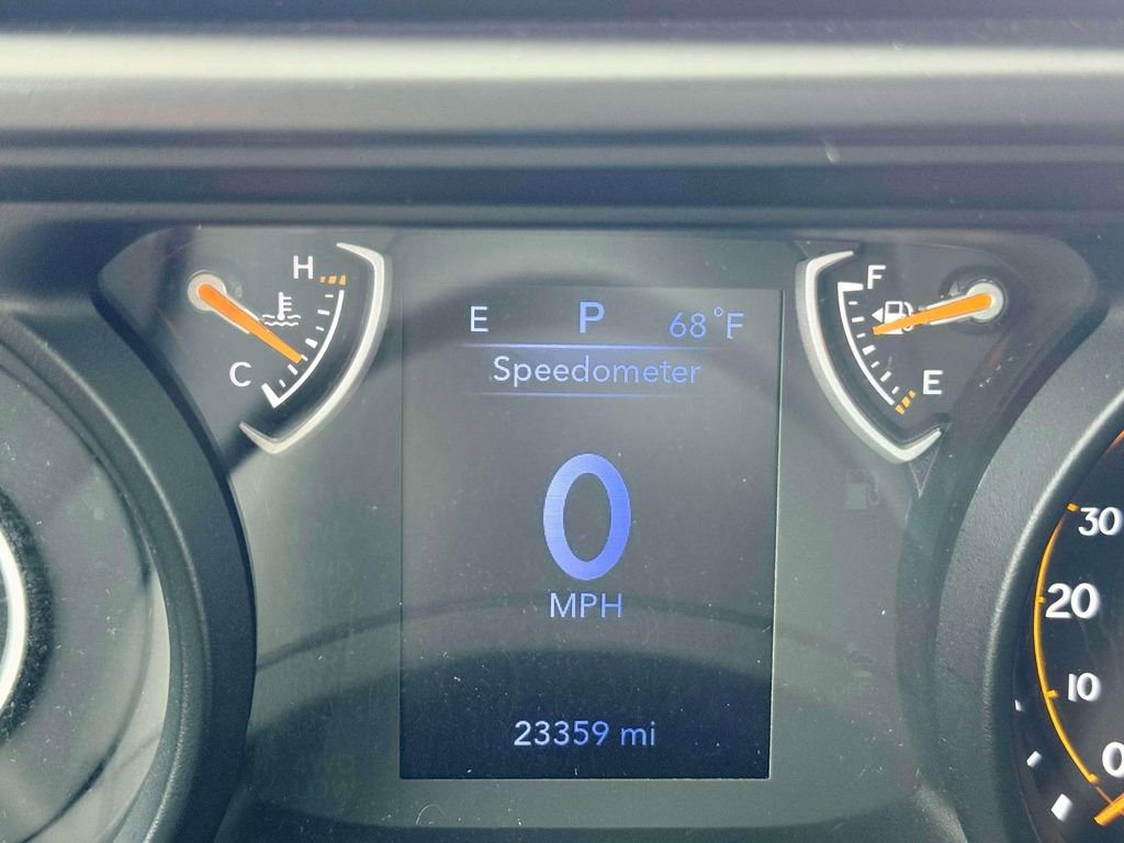 Used 2025 Jeep Wrangler Willys AWD/4WD image 19