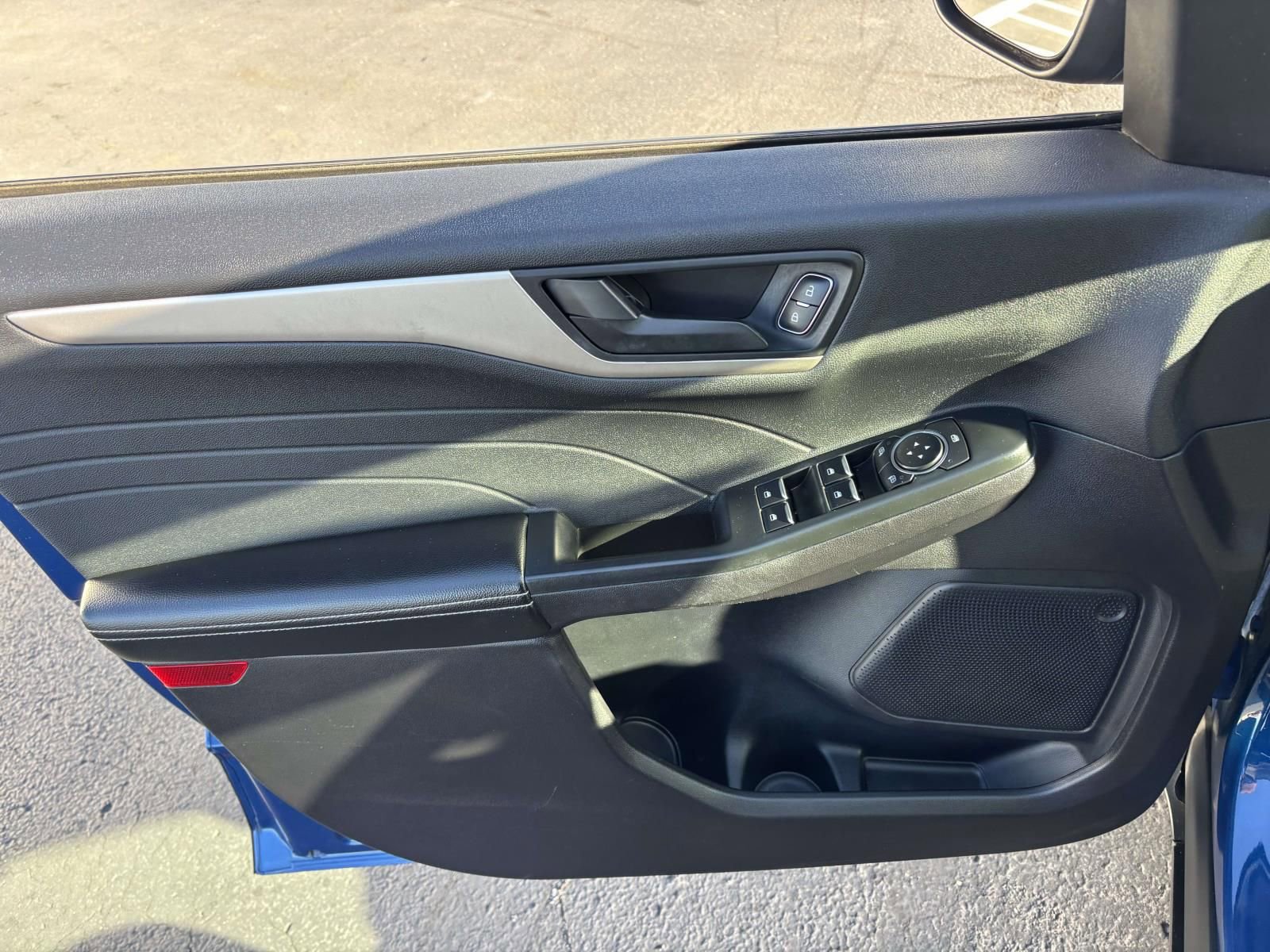 Certified 2022 Ford Escape SE image 13