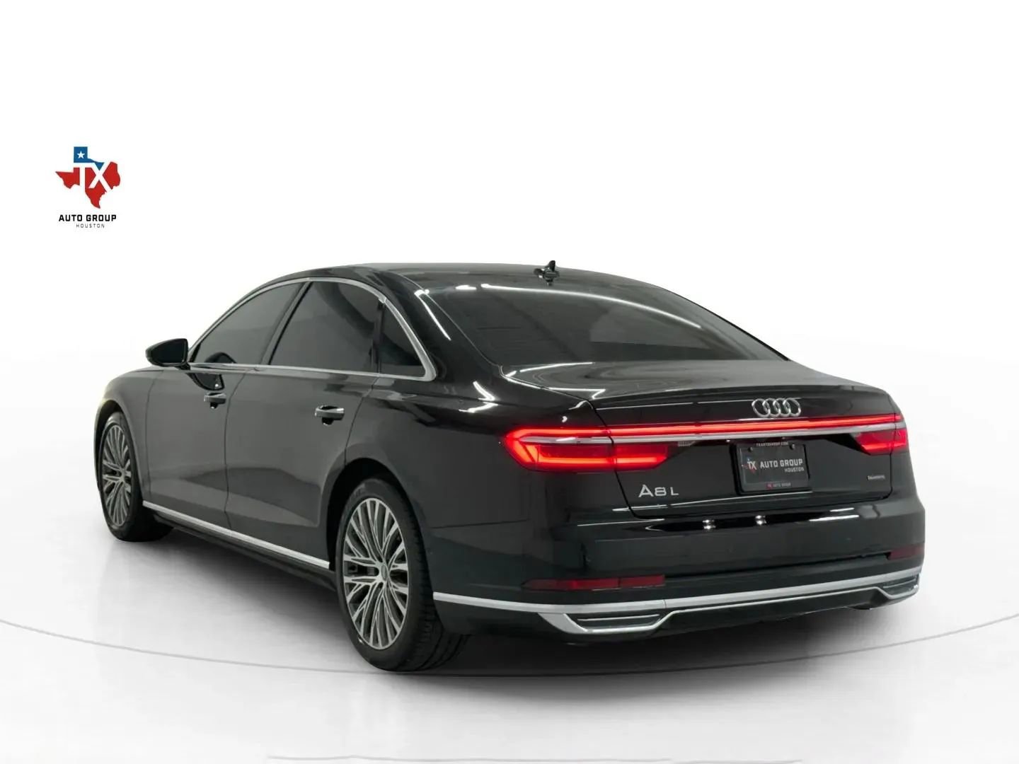 Used 2019 Audi A8 L 3.0T w/ Executive Package image 3