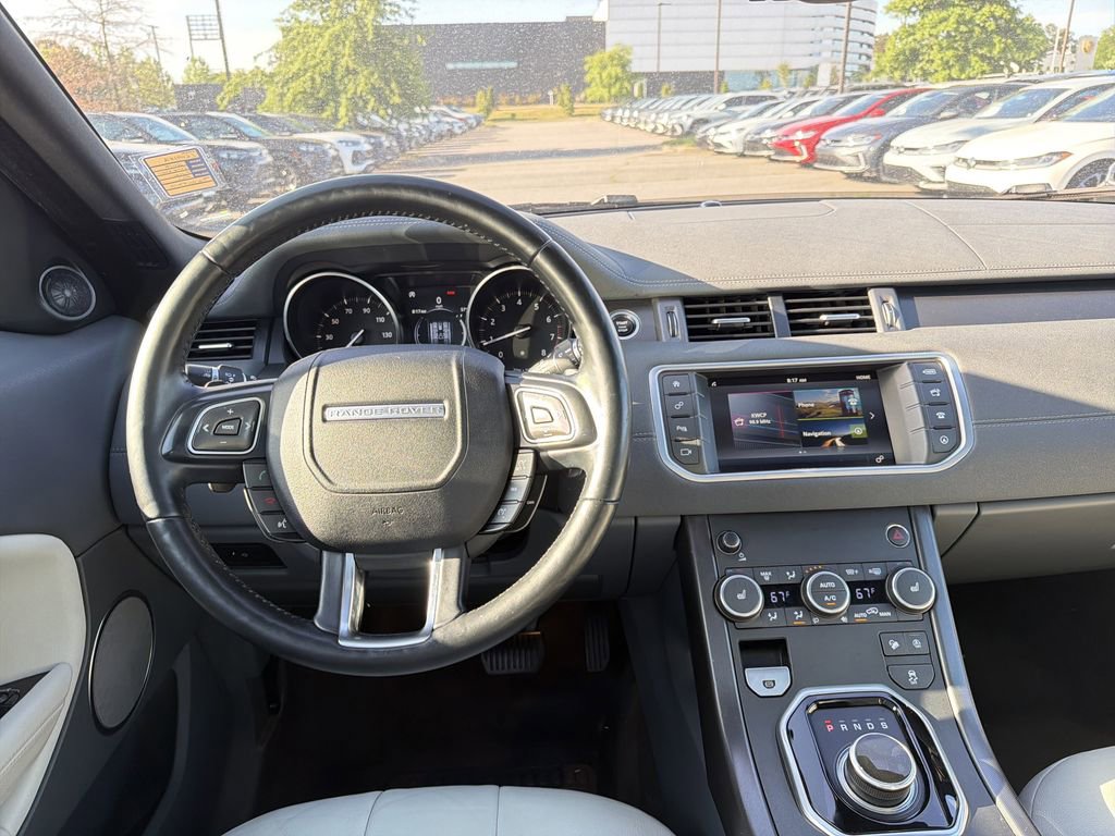 Used 2018 Land Rover Range Rover Evoque SE Premium AWD/4WD image 4