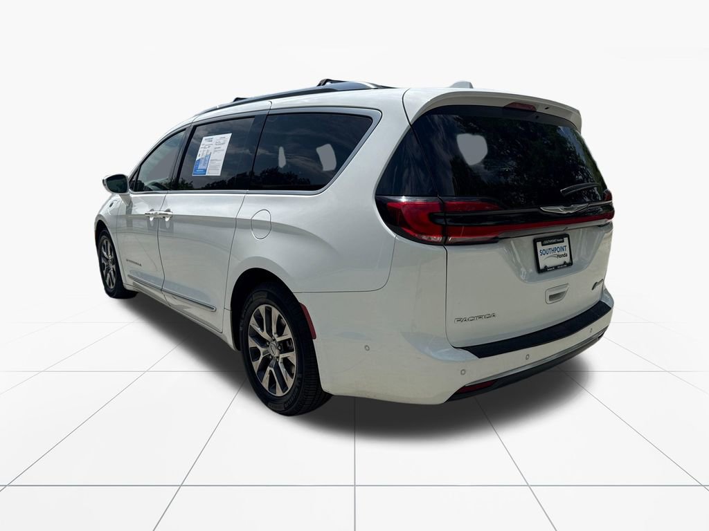 Used 2022 Chrysler Pacifica Pinnacle FWD image 5