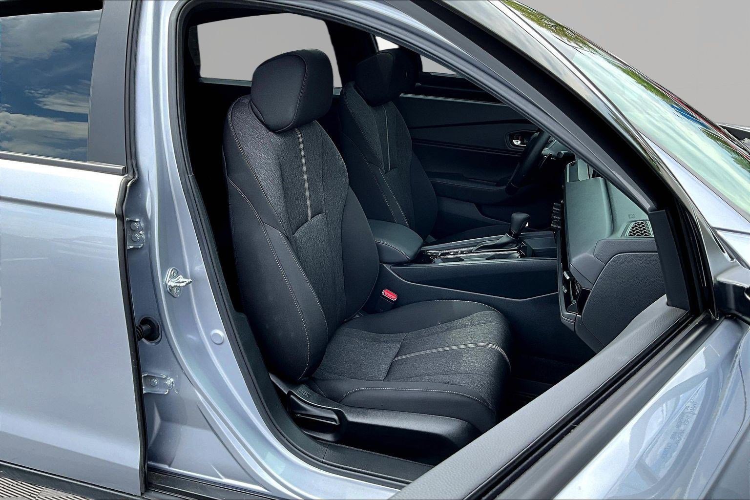 Used 2025 Honda Accord Sport image 31