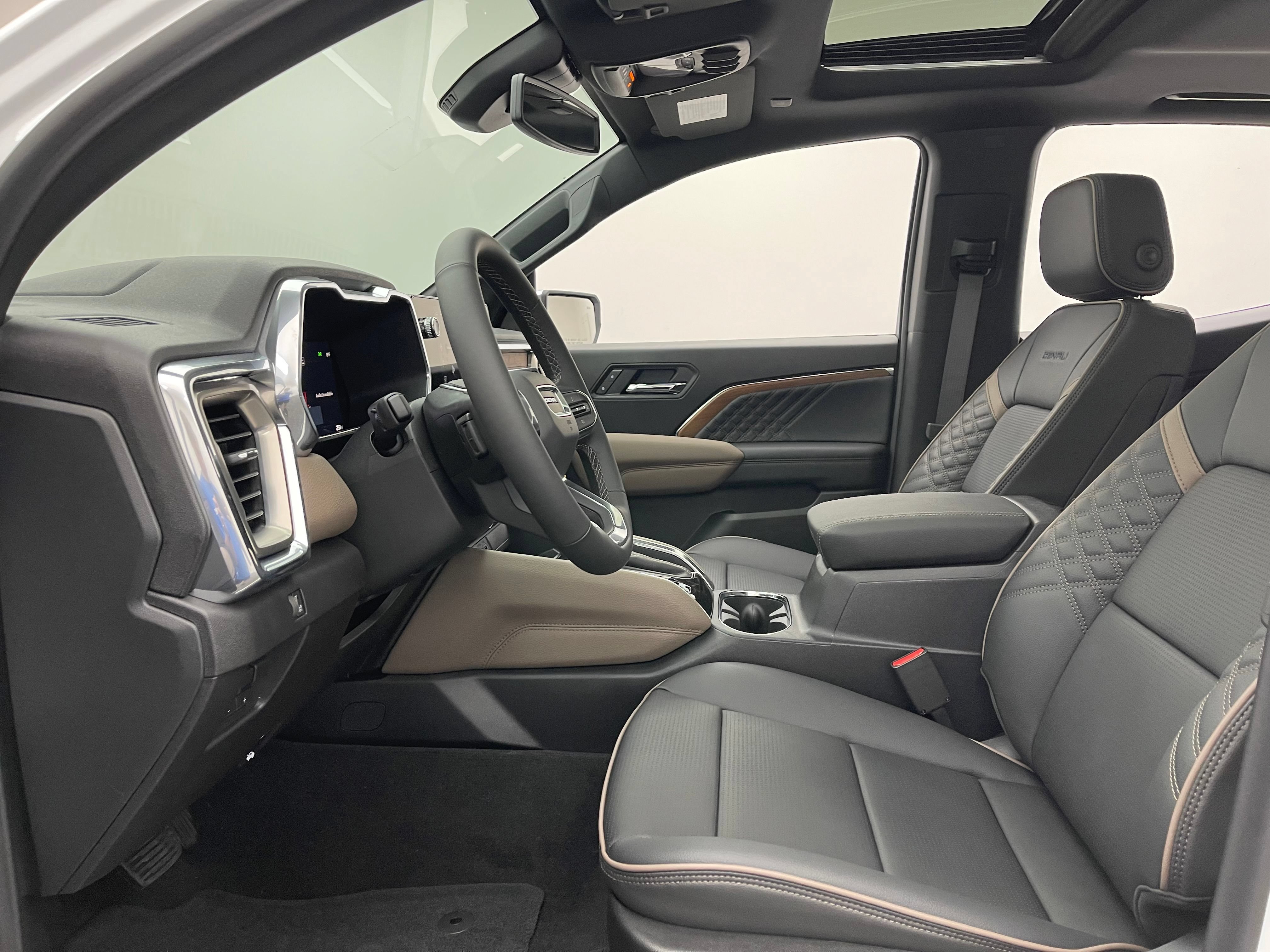 New 2026 GMC Canyon Denali AWD/4WD image 16