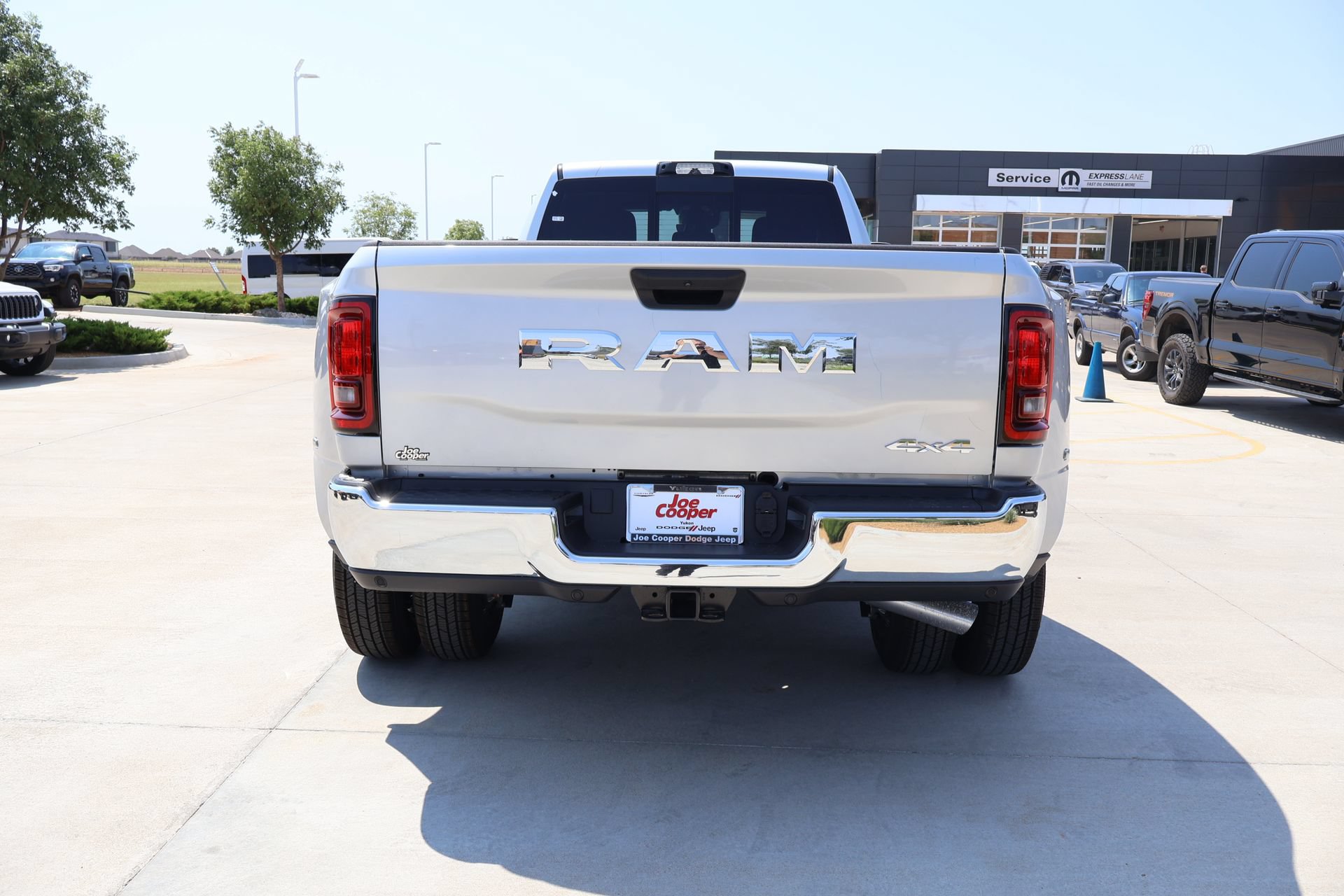 New 2026 RAM 3500 Tradesman AWD/4WD image 21