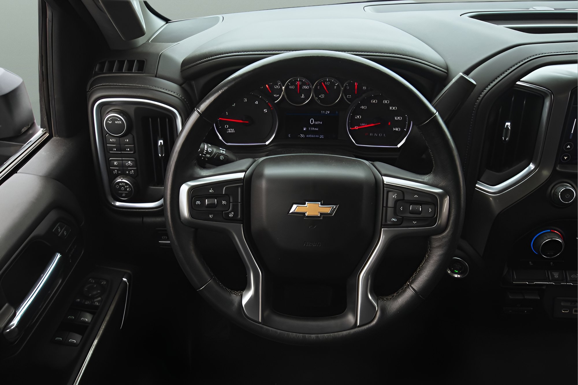 Used 2023 Chevrolet Silverado 2500 LTZ AWD/4WD image 17