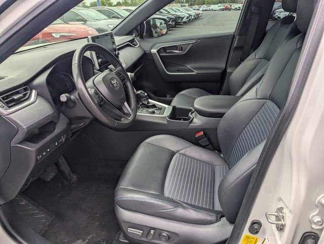 Used 2022 Toyota RAV4 XSE w/ XSE Grade Weather Package AWD/4WD image 13