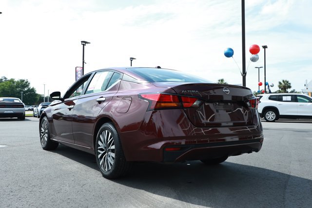 Used 2024 Nissan Altima 2.5 SV FWD image 8