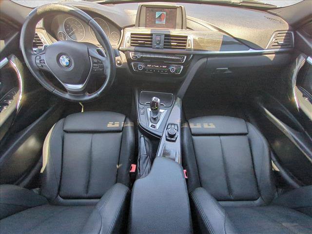 Used 2018 BMW 330e w/ Convenience Package RWD image 17