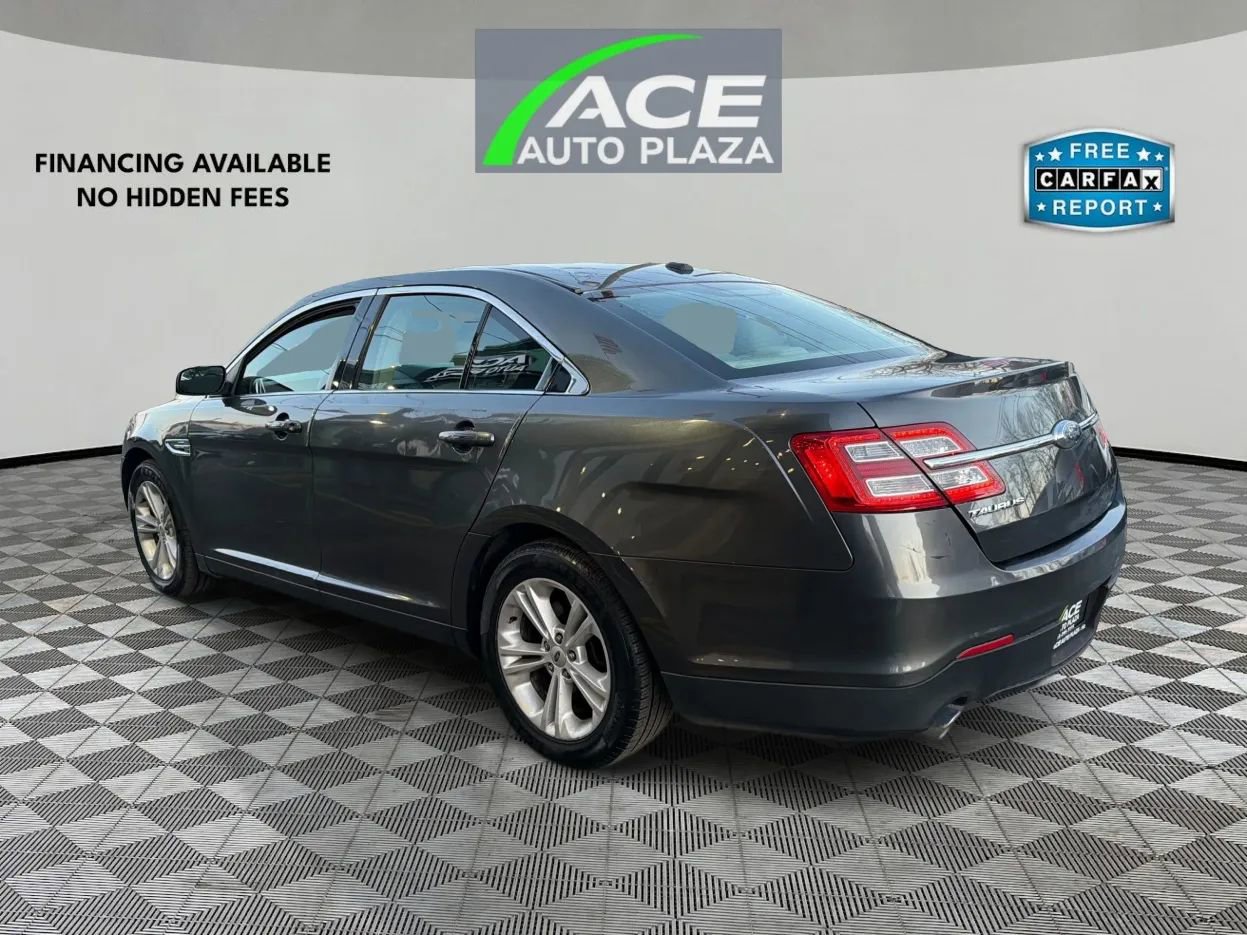 Used 2018 Ford Taurus SE image 7