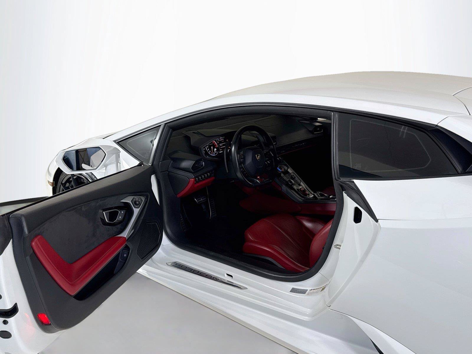Used 2017 Lamborghini Huracan LP 580-2 RWD image 11