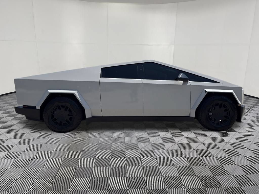 Used 2024 Tesla Cybertruck AWD Crew Cab image 5