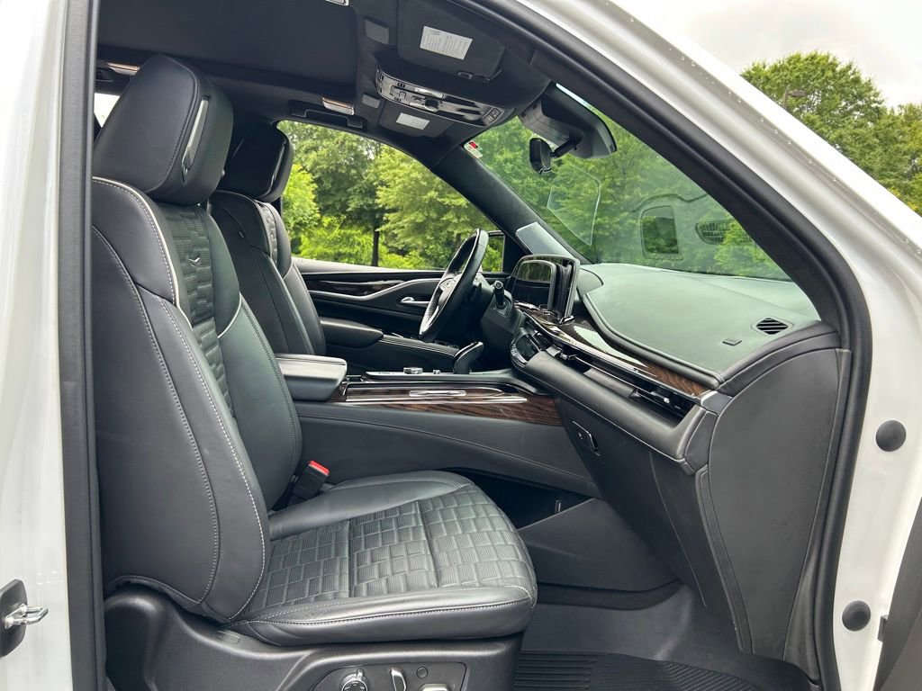 Used 2023 Cadillac Escalade ESV Sport Platinum w/ LPO, ONYX Package AWD/4WD image 54