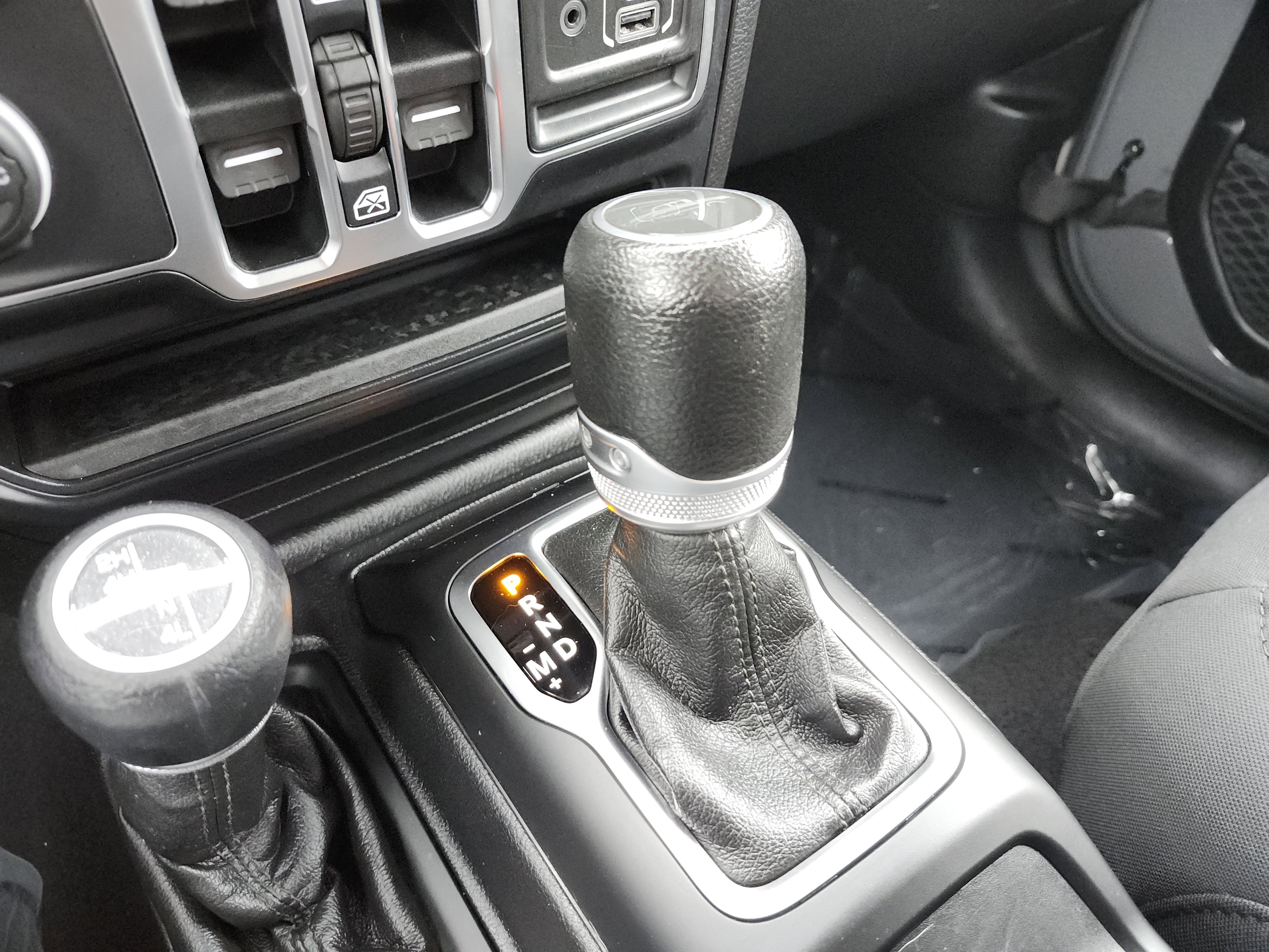 Used 2020 Jeep Gladiator Sport w/ Quick Order Package 24S image 30