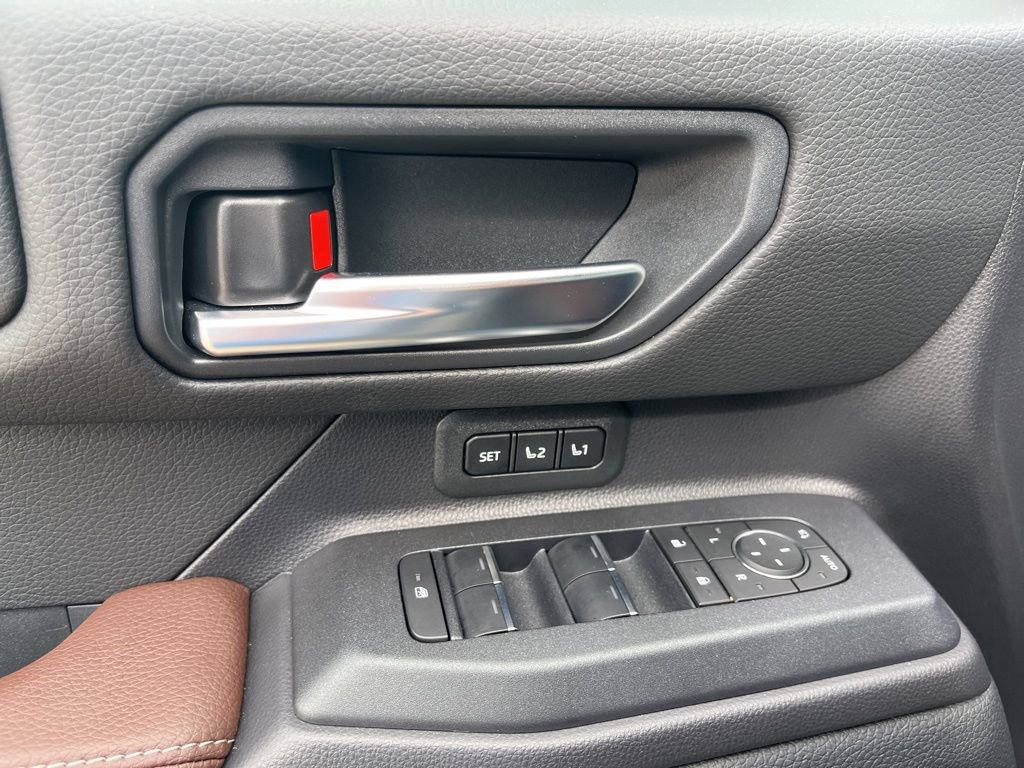 Used 2025 Toyota Land Cruiser w/ Premium Package image 10