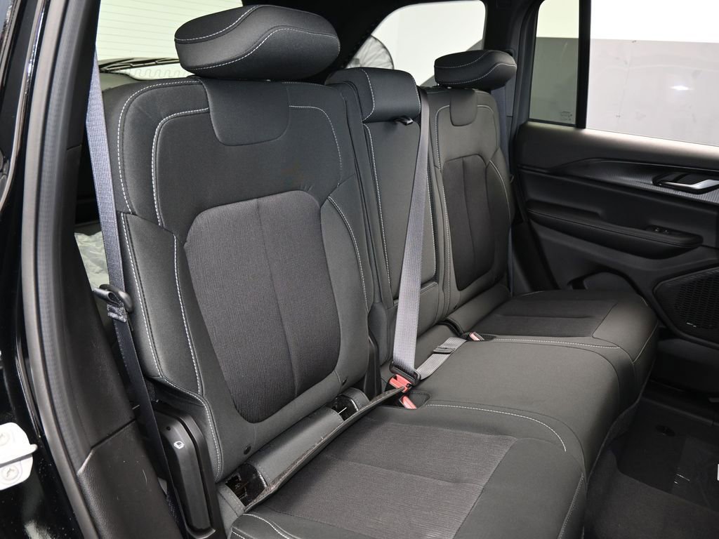 New 2026 Jeep Grand Cherokee Laredo X AWD/4WD image 34