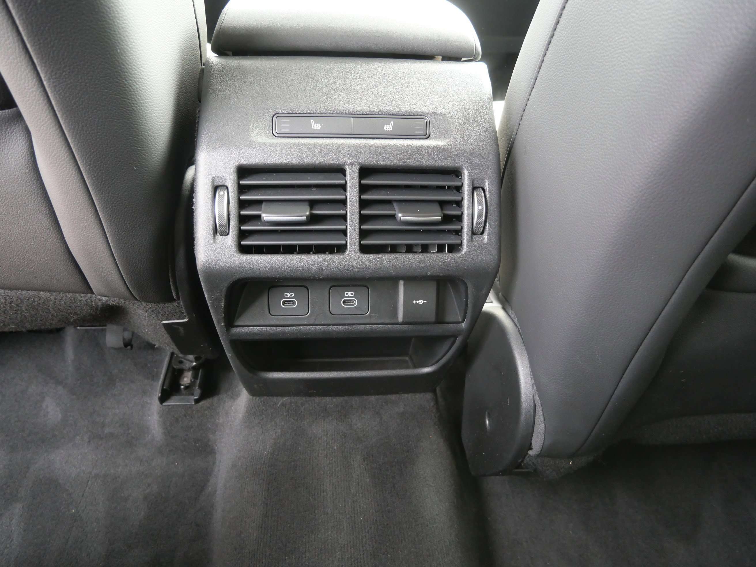 Certified 2024 Land Rover Discovery Sport S image 18