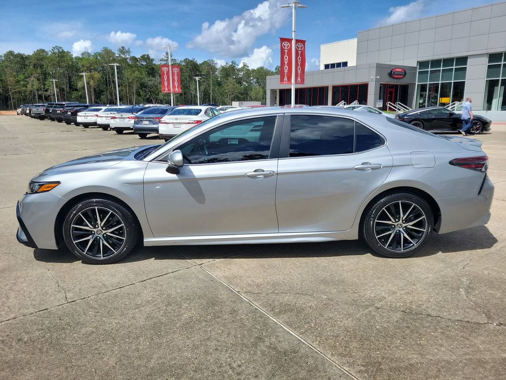 Used 2021 Toyota Camry SE FWD video 2