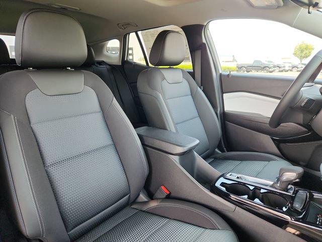 New 2026 Chevrolet Trax LT w/ Sunroof Package FWD image 14