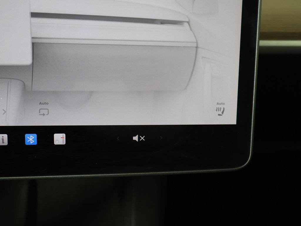 Used 2023 Tesla Model 3 Standard Range image 46